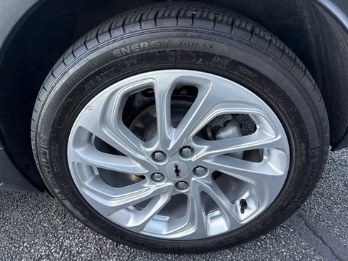 Used 2023 Chevrolet Bolt EUV LT w/ Comfort Package FWD image 11