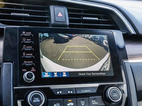 Used 2019 Honda Civic Touring image 38