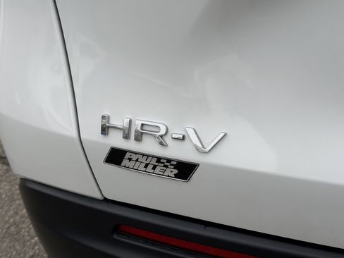 Used 2024 Honda HR-V LX image 27