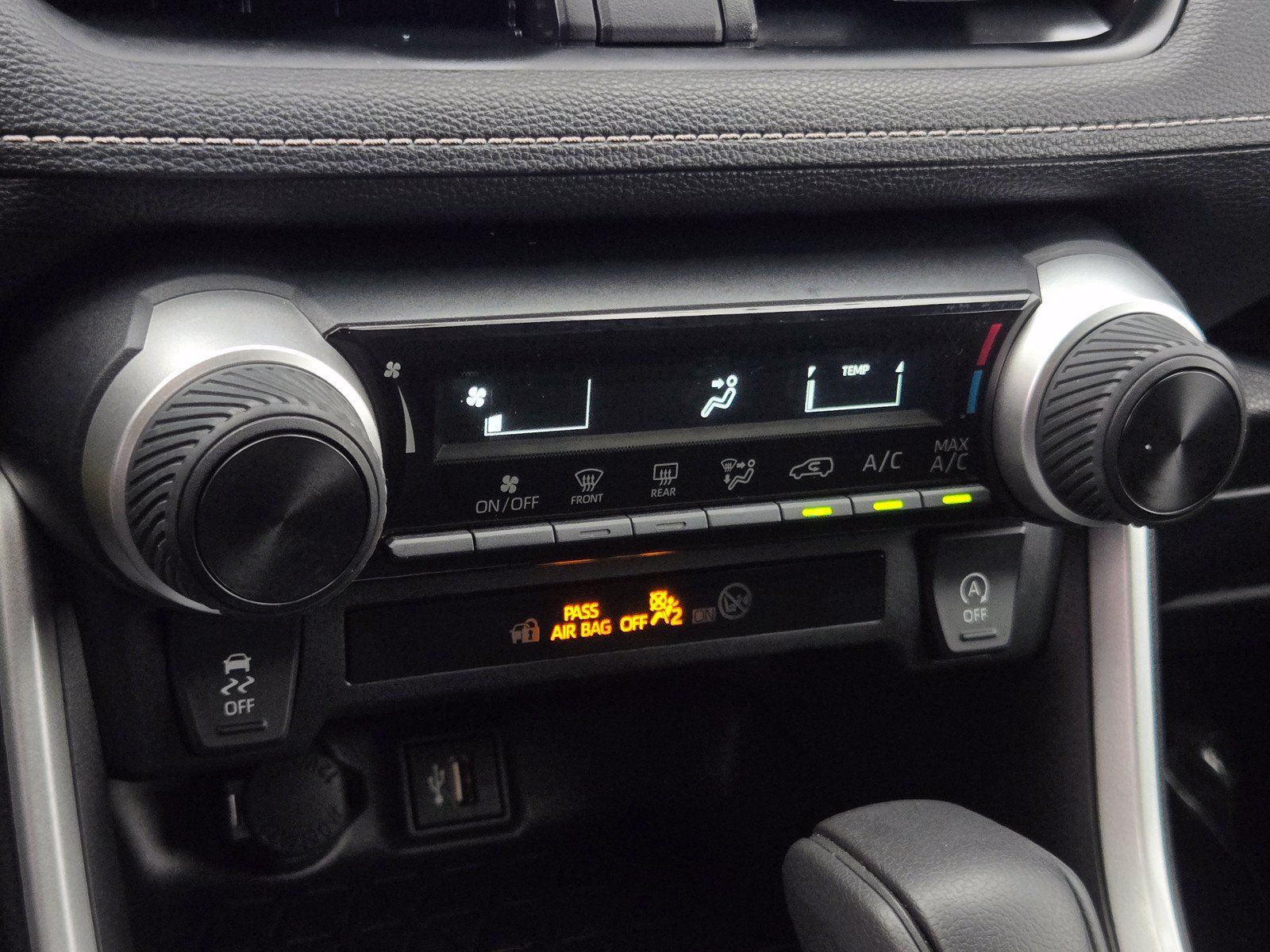 Certified 2025 Toyota RAV4 LE AWD/4WD image 17