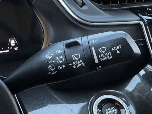 Used 2023 Jeep Grand Cherokee Laredo image 22