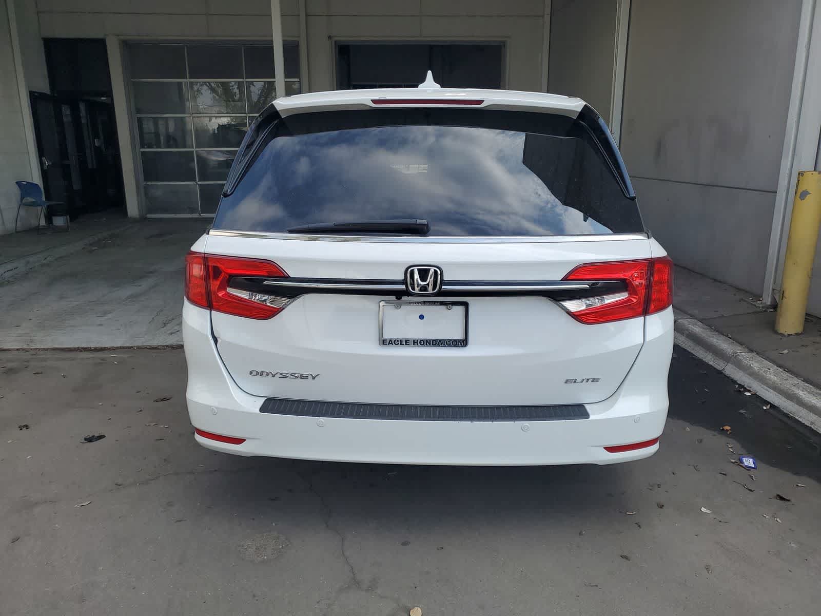 Used 2024 Honda Odyssey Elite image 5