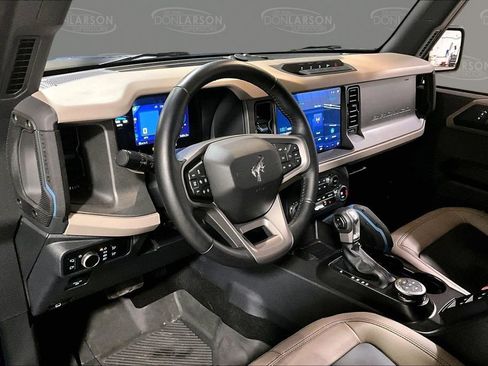 Certified 2024 Ford Bronco Wildtrak image 17