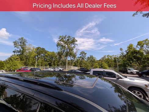 Used 2021 Chevrolet Tahoe Z71 w/ Z71 Signature Package AWD/4WD image 10