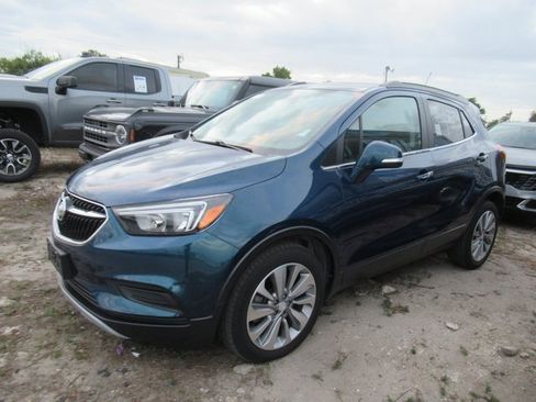 Used 2019 Buick Encore Preferred w/ Safety Package image 3