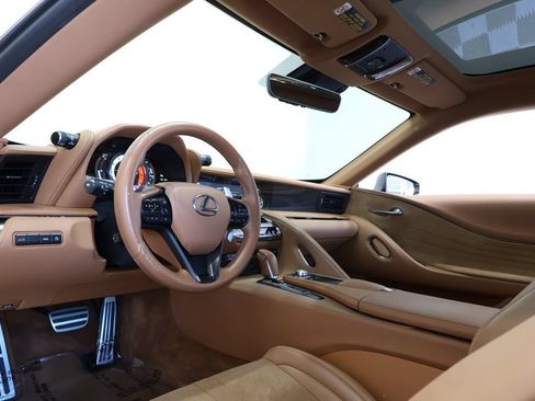 Used 2018 Lexus LC 500 Coupe w/ Sport Package RWD image 19
