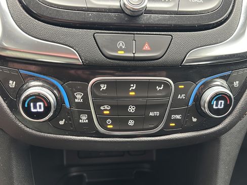 Used 2024 Chevrolet Equinox Premier AWD/4WD image 20