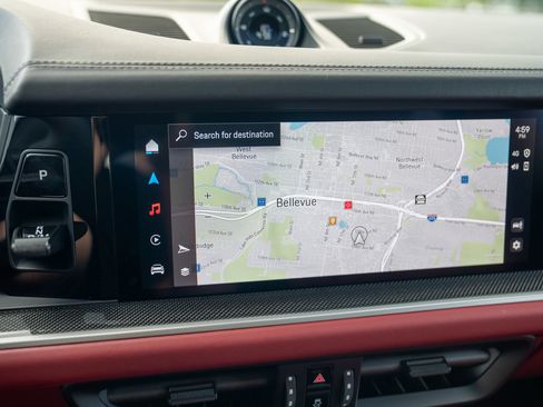 Certified 2025 Porsche Cayenne E-Hybrid AWD/4WD image 18