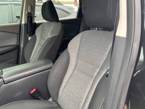 Used 2022 Nissan Rogue SV image 38