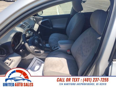 Used 2012 Toyota RAV4 4WD w/ Value Pkg image 9