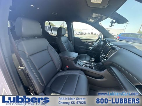 Used 2023 Chevrolet Traverse LT FWD image 23