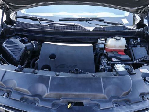 Used 2020 Chevrolet Traverse RS w/ LPO, Floor Liner Package FWD image 28