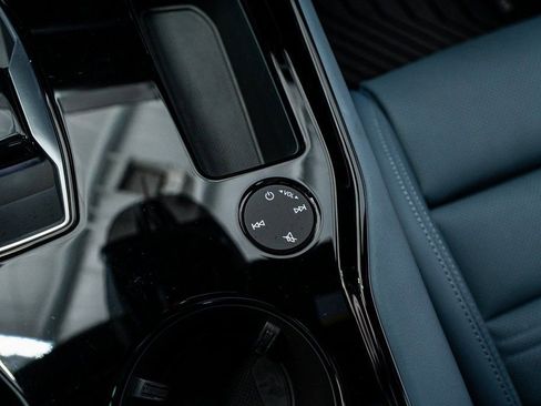 Used 2024 Audi e-tron GT Prestige image 51