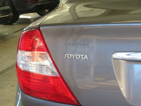 Used 2004 Toyota Camry SE image 54