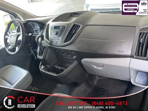 Used 2019 Ford Transit 250 130 Low Roof RWD image 31