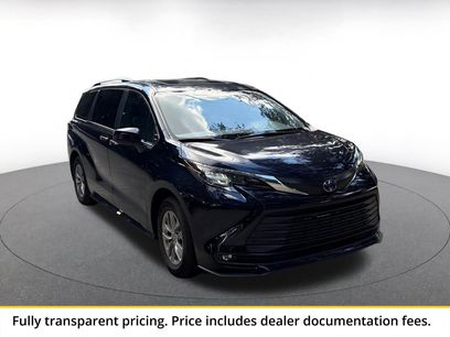 Used 2025 Toyota Sienna XLE
