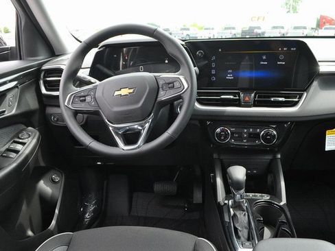 New 2025 Chevrolet TrailBlazer LT w/ Convenience Package image 15