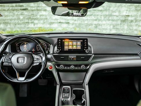 Used 2018 Honda Accord EX-L image 25