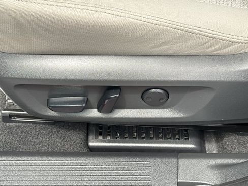 Certified 2023 Nissan Rogue SV FWD image 14