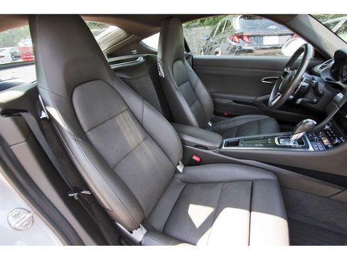 Used 2018 Porsche 718 Cayman S RWD image 10