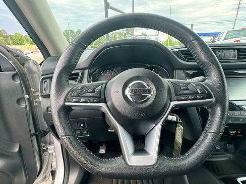 Used 2020 Nissan Rogue S w/ Special Edition Package FWD image 18