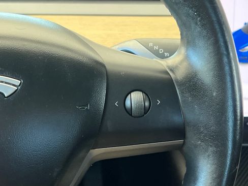 Used 2019 Tesla Model 3 Standard Range RWD image 25