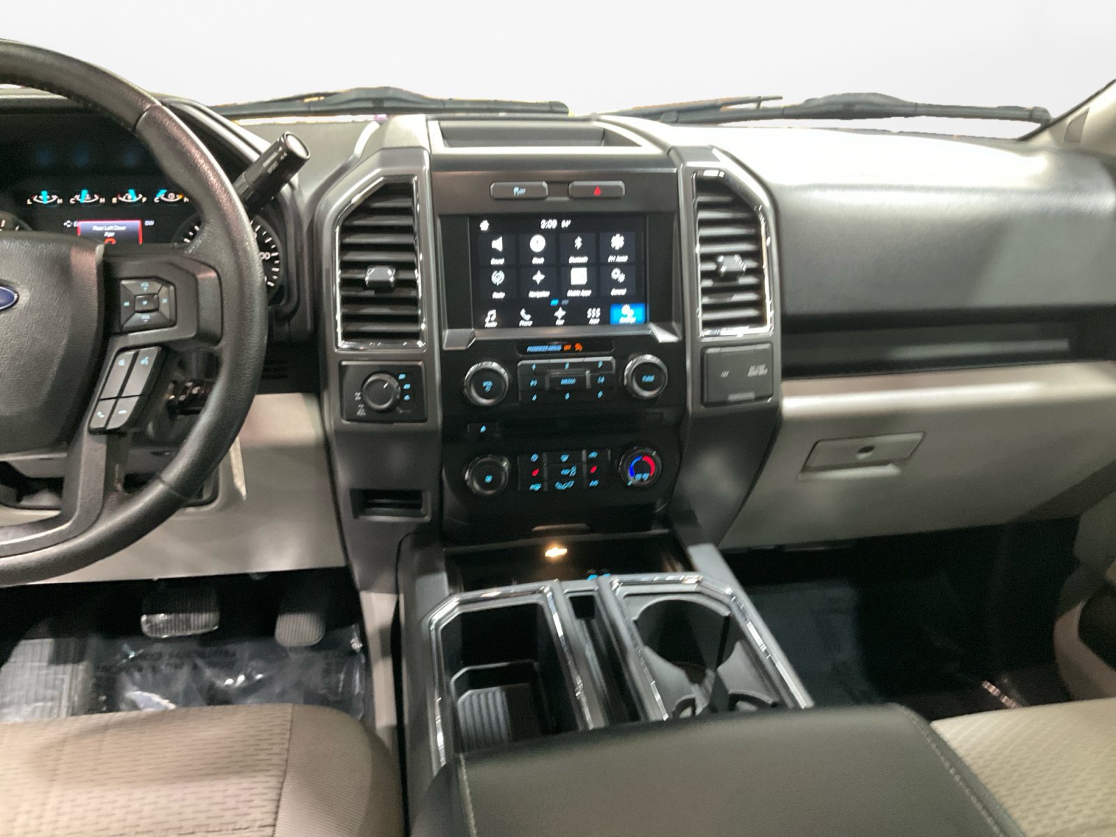 Used 2016 Ford F150 XLT w/ Equipment Group 302A Luxury AWD/4WD image 12