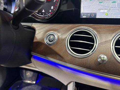 Used 2017 Mercedes-Benz E 400 4MATIC Wagon image 40