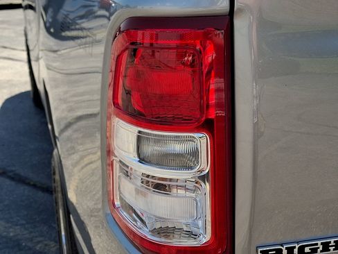 Used 2022 RAM 1500 Big Horn AWD/4WD image 10