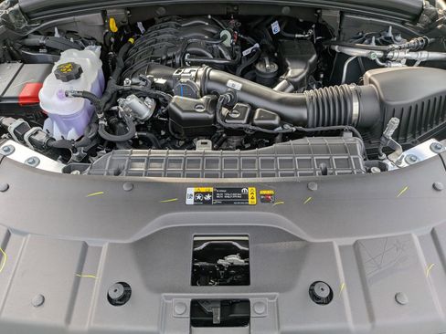 New 2025 Jeep Grand Cherokee Limited w/ Luxury Tech Group II image 34