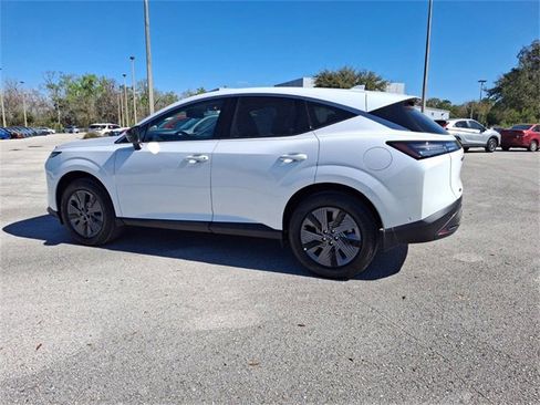 New 2025 Nissan Murano SL image 9