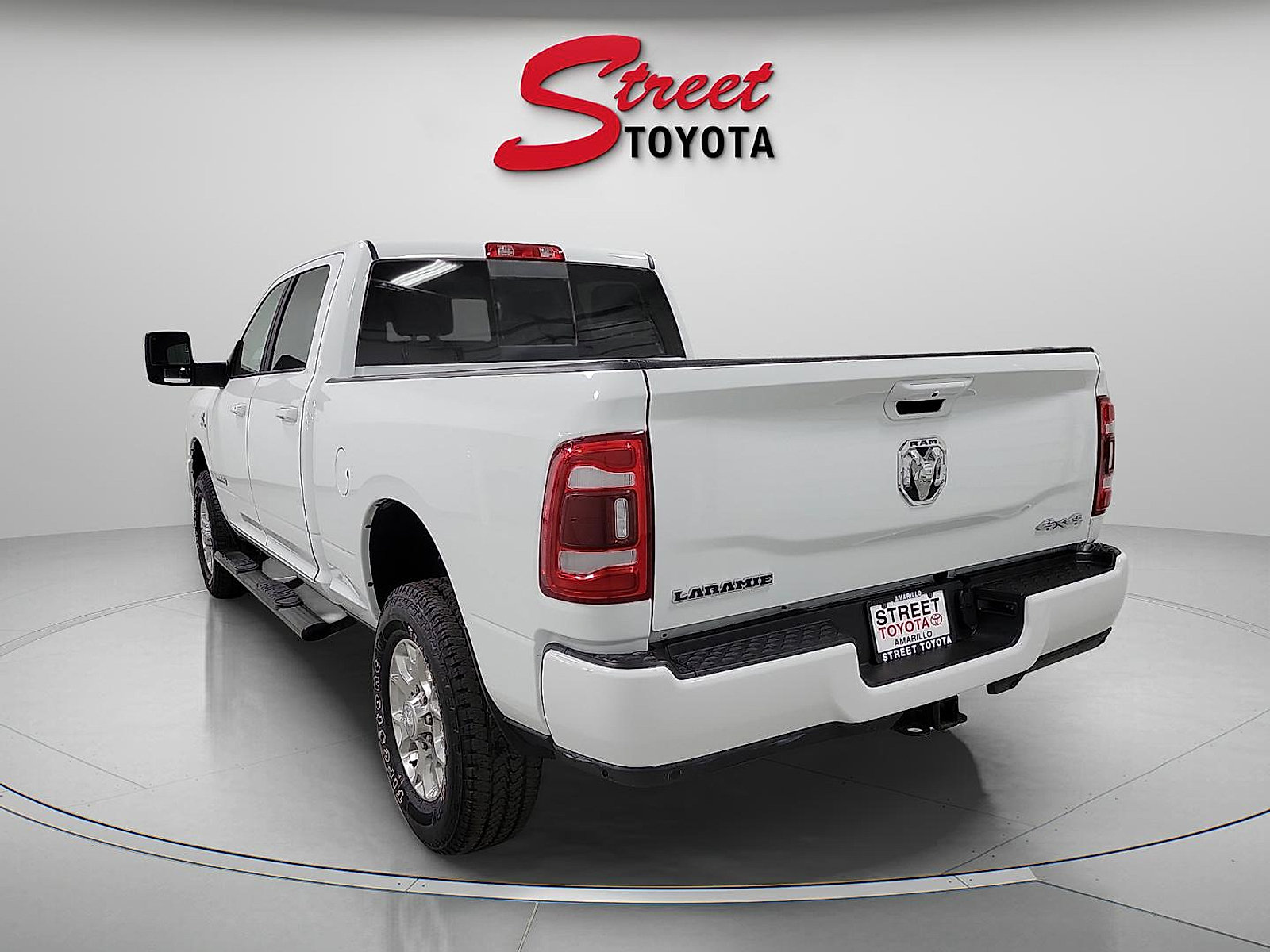 Used 2024 RAM 2500 Laramie w/ Safety Group AWD/4WD image 6