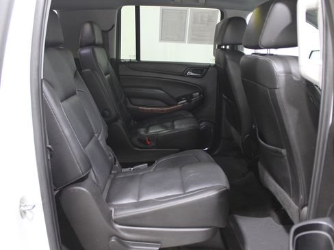 Used 2018 Chevrolet Suburban Premier image 28