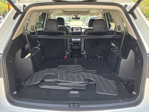 Certified 2024 Volkswagen Atlas SEL Premium R-Line image 16