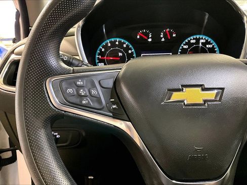 Used 2023 Chevrolet Equinox LS image 23