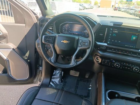 Used 2024 Chevrolet Silverado 2500 High Country w/ High Country Premium Package AWD/4WD image 12