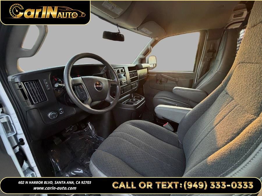 Used 2024 GMC Savana 2500 w/ Driver Convenience Package RWD image 9