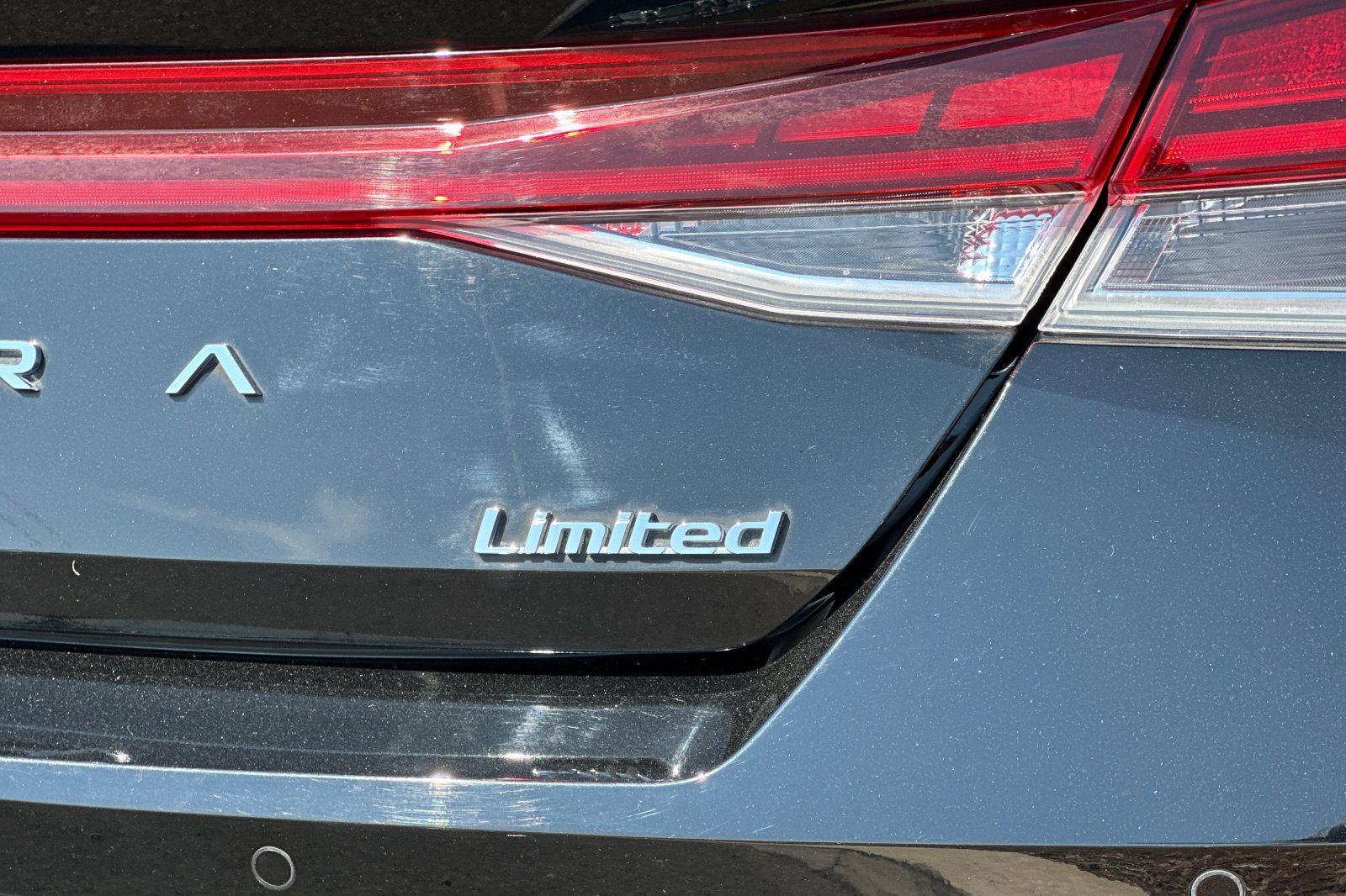 Used 2022 Hyundai Elantra Limited w/ Cargo Package FWD image 31