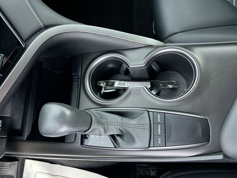 Used 2023 Toyota Camry SE image 22