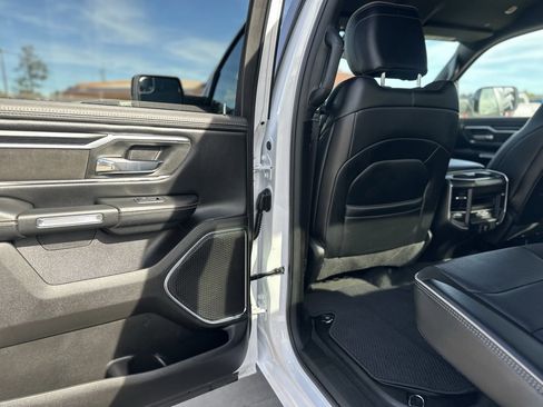 Used 2024 RAM 1500 Laramie image 12