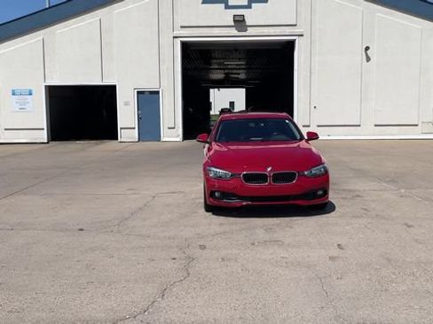 Used 2016 BMW 320i xDrive Sedan AWD/4WD image 3