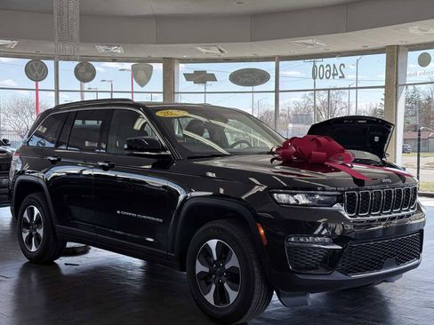 Used 2025 Jeep Grand Cherokee Limited 4xe image 1