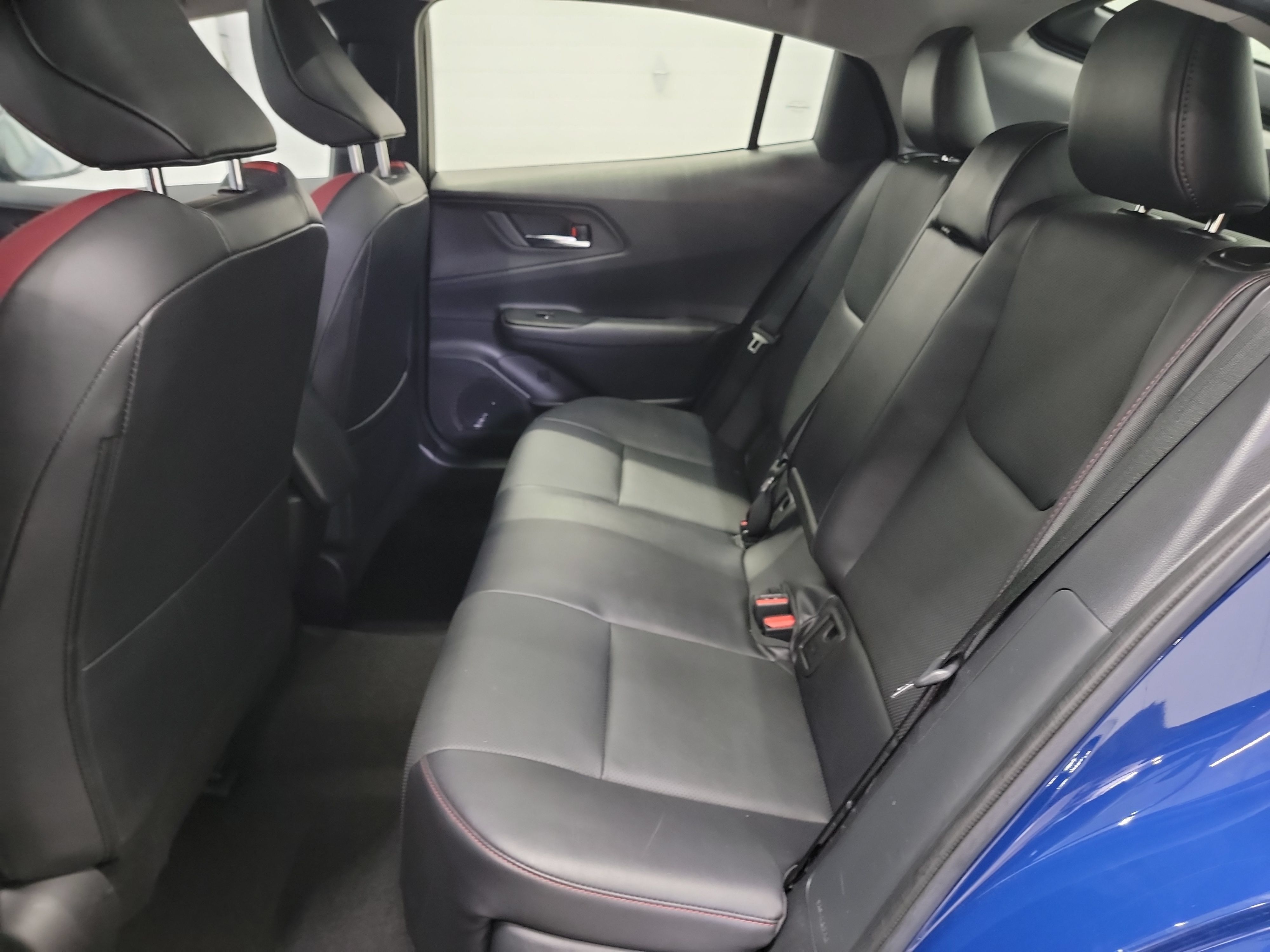 Used 2023 Toyota Prius Prime Premium FWD image 28