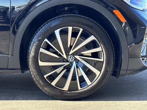 Certified 2024 Volkswagen ID.4 S image 30