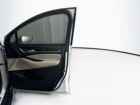 Used 2019 Buick Enclave Essence image 35