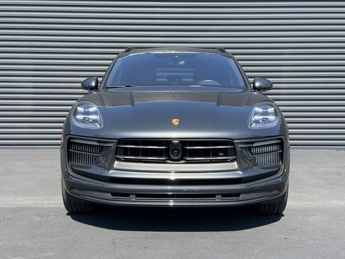 Certified 2023 Porsche Macan S AWD/4WD image 6
