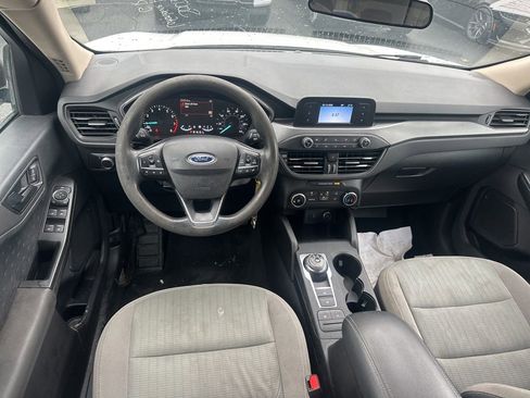 Used 2020 Ford Escape S image 10