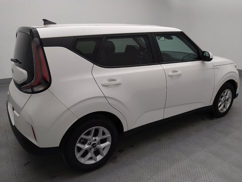 Used 2025 Kia Soul LX image 10