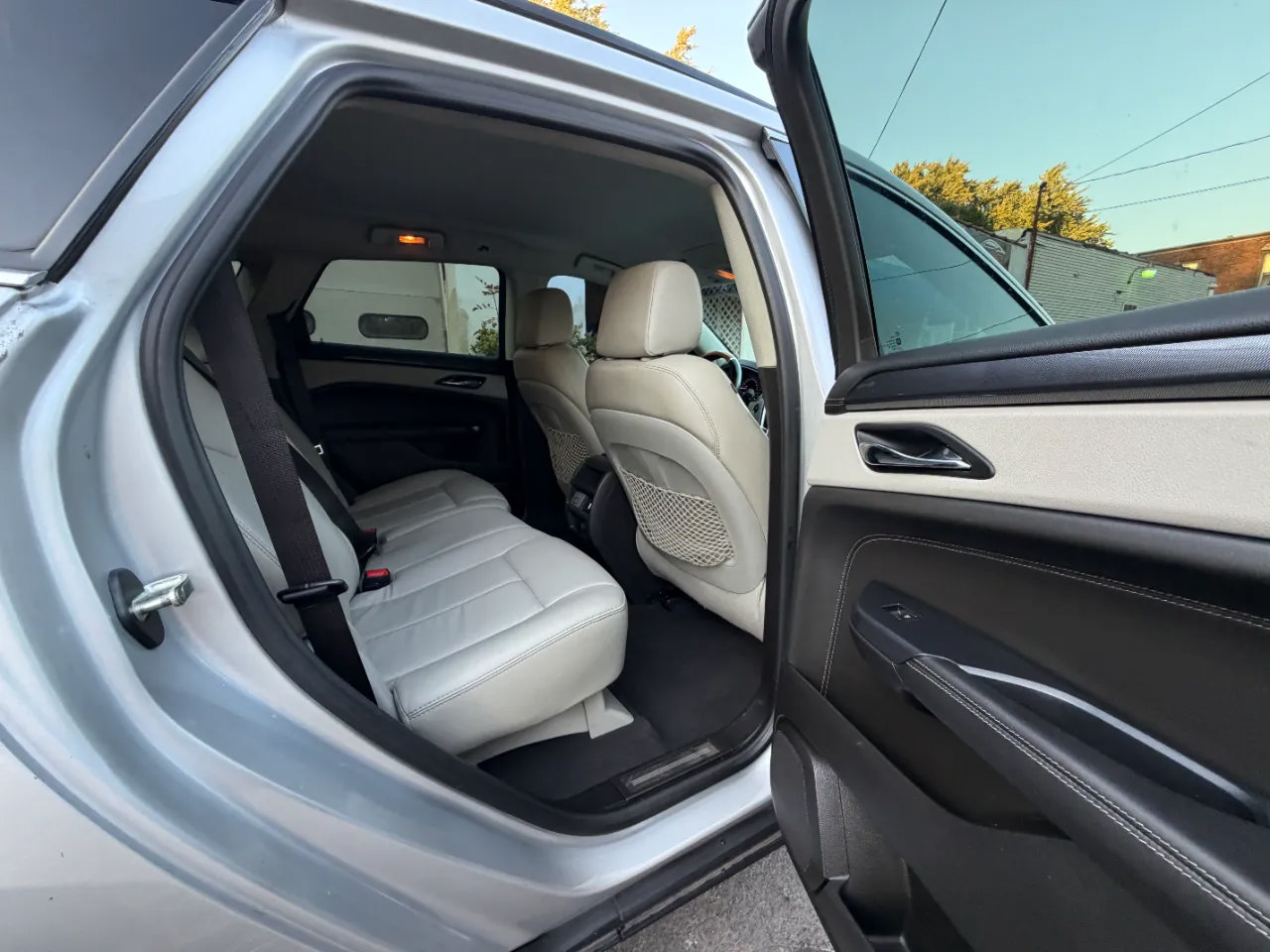 Used 2014 Cadillac SRX FWD image 28