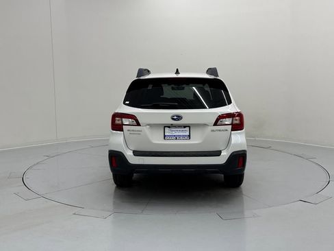 Used 2019 Subaru Outback 2.5i Limited w/ Popular Package #2 image 6